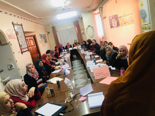 ورشة حول العنف الواقع على المرأة في غزة
